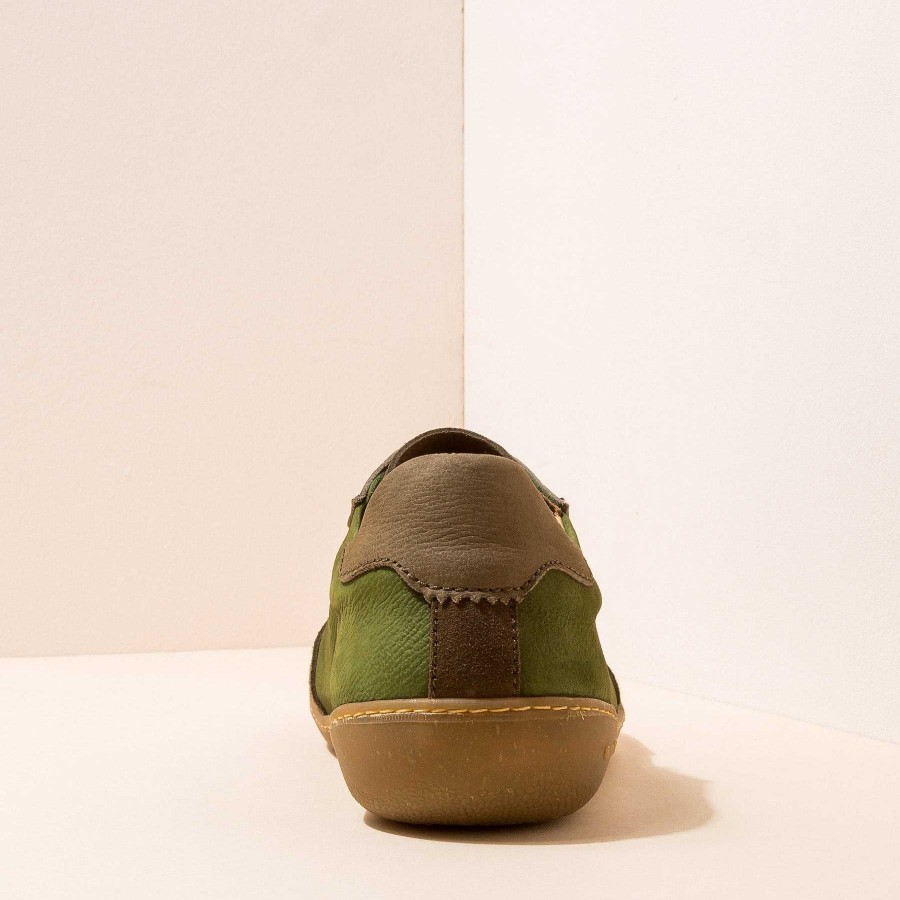 El Naturalista Schoenen | 5766 Pawikan